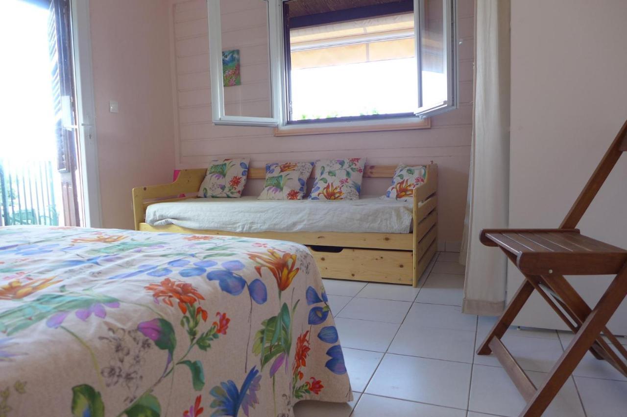 Rose Phoenix Rez-De-Jardin Piscine Et Vue Mer Les Anses-d'Arlets Exterior photo